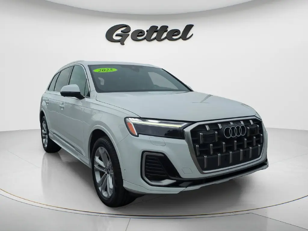 2025 Audi Q7 - $34,038