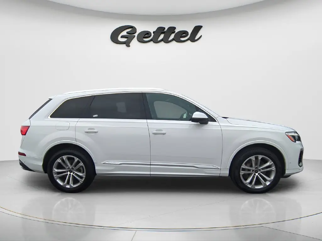 2025 Audi Q7 - $34,038