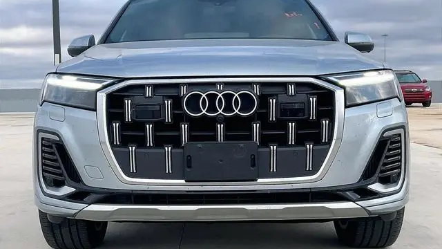 2025 Audi Q7 quattro Premium Plus 55 TFSI