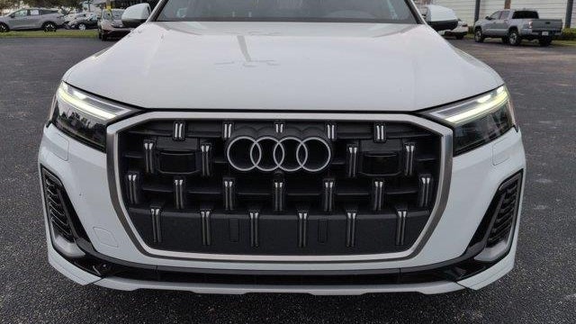 2025 Audi Q7 quattro Premium Plus 55 TFSI
