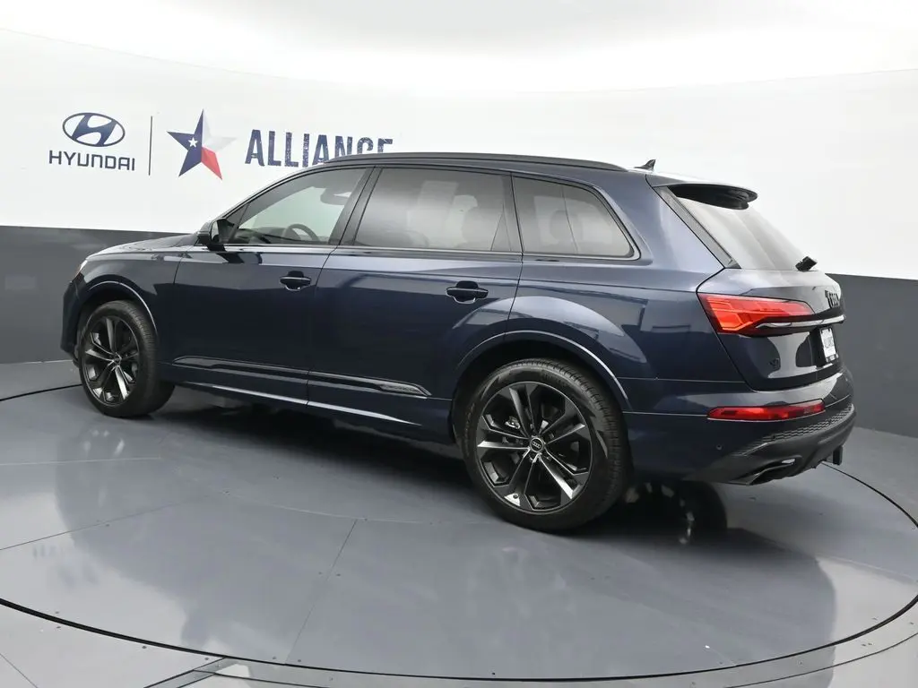 2025 Audi Q7 - $44,900