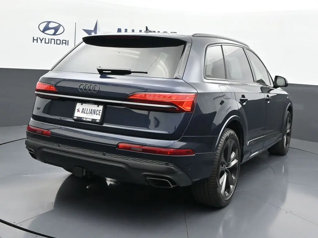 2025 Audi Q7 - $44,900