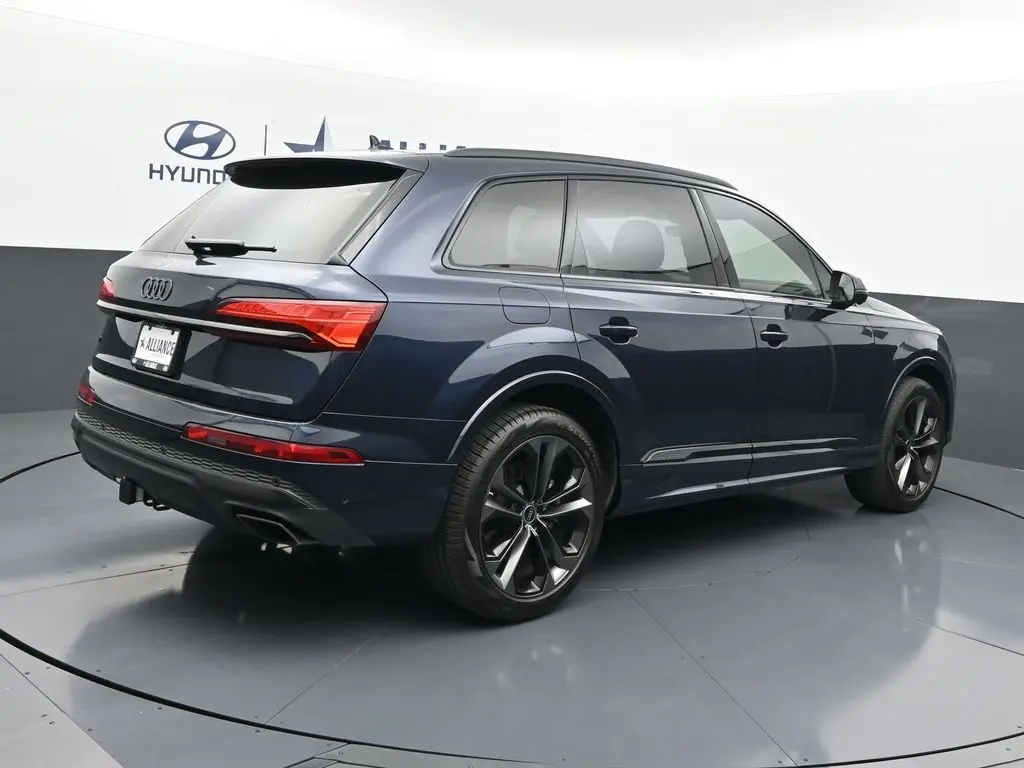 2025 Audi Q7 - $44,900