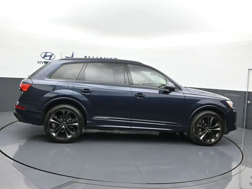 2025 Audi Q7 - $44,900