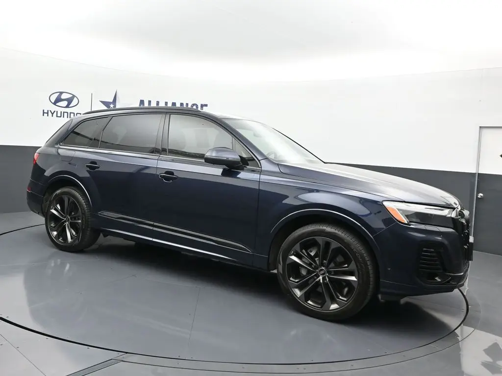 2025 Audi Q7 - $44,900