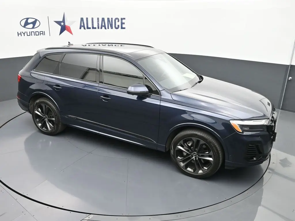 2025 Audi Q7 - $44,900