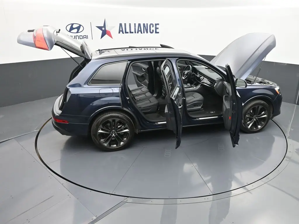 2025 Audi Q7 - $44,900