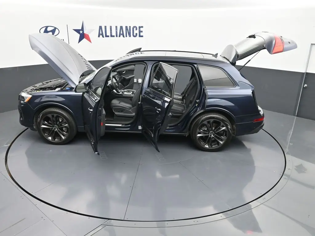 2025 Audi Q7 - $44,900