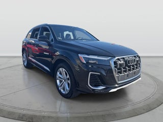 2025 Audi Q7 with Mythos Black Metallic Exterior