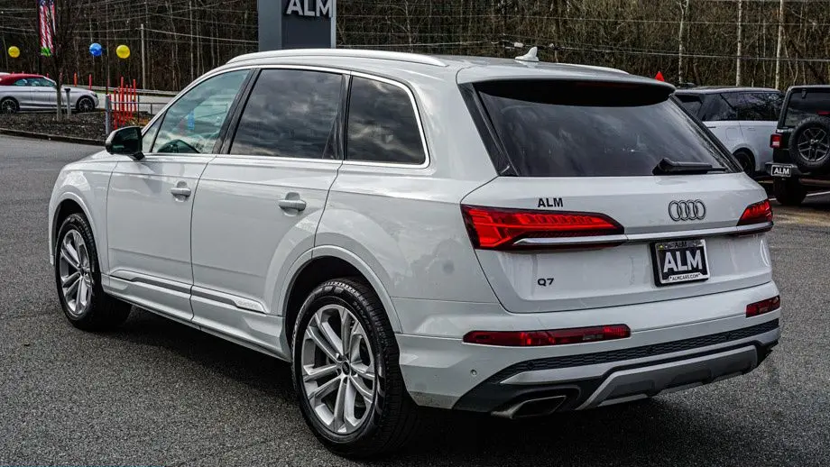 2025 Audi Q7 quattro Premium Plus 55 TFSI