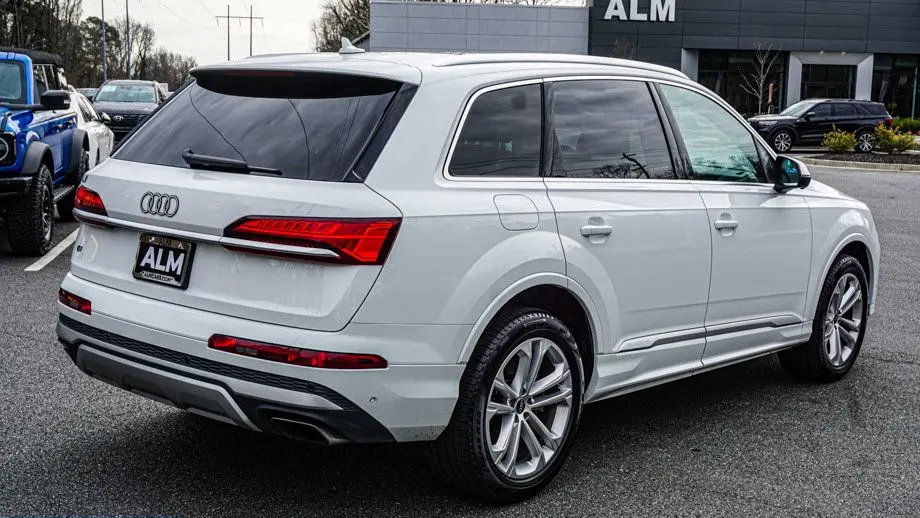 2025 Audi Q7 quattro Premium Plus 55 TFSI