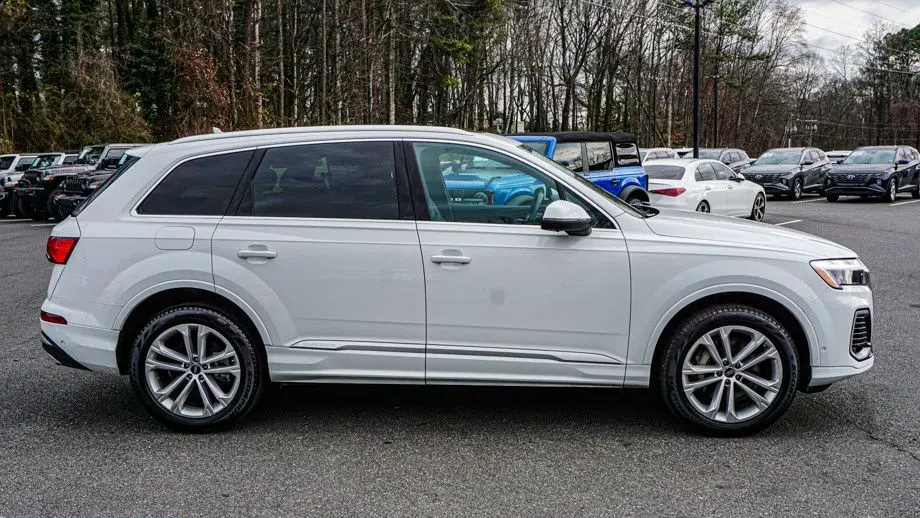 2025 Audi Q7 quattro Premium Plus 55 TFSI