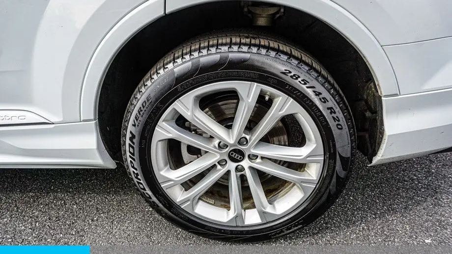 2025 Audi Q7 quattro Premium Plus 55 TFSI