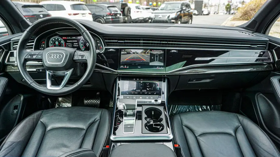2025 Audi Q7 quattro Premium Plus 55 TFSI
