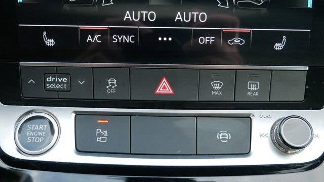 2022 Audi Q7 quattro Premium Plus 55 TFSI