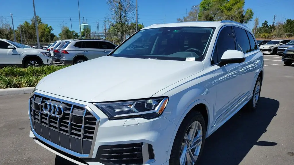 2023 Audi Q7 quattro Premium Plus 55 TFSI