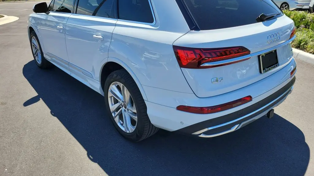 2023 Audi Q7 quattro Premium Plus 55 TFSI