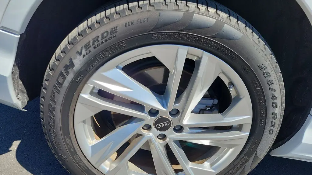 2023 Audi Q7 quattro Premium Plus 55 TFSI