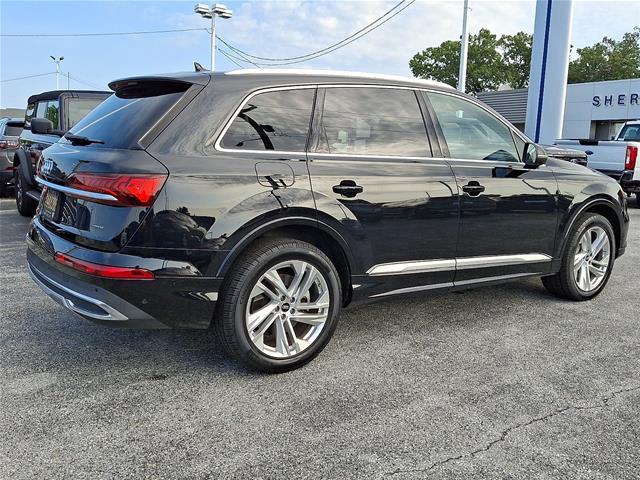 2022 Audi Q7 - $32,589