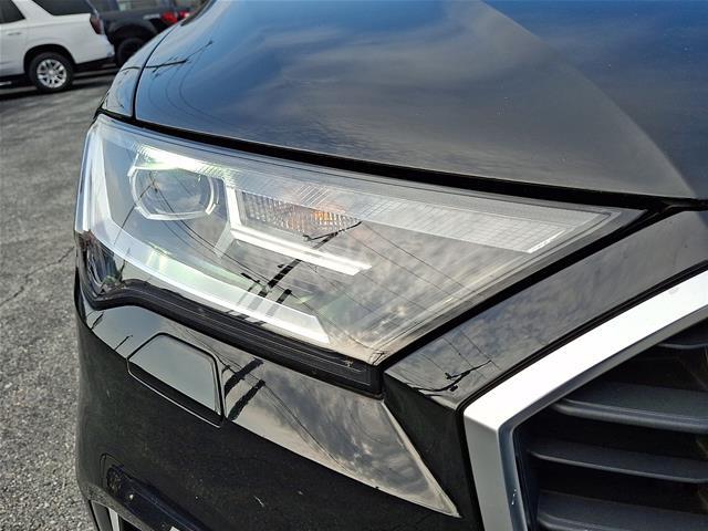 2022 Audi Q7 - $32,589