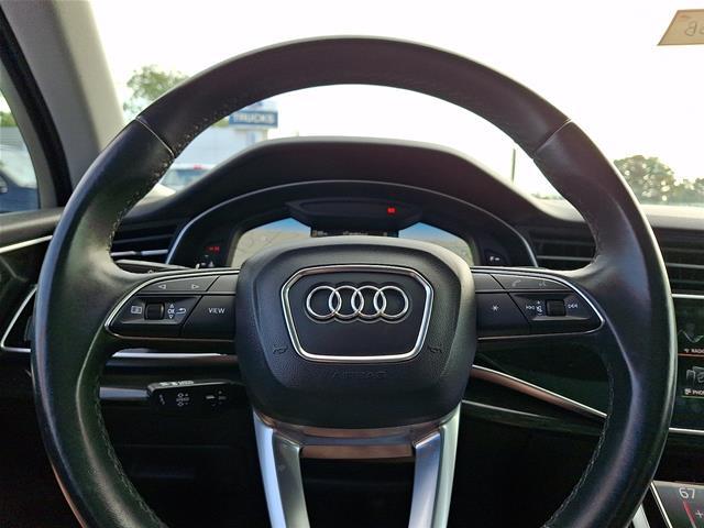 2022 Audi Q7 - $32,589