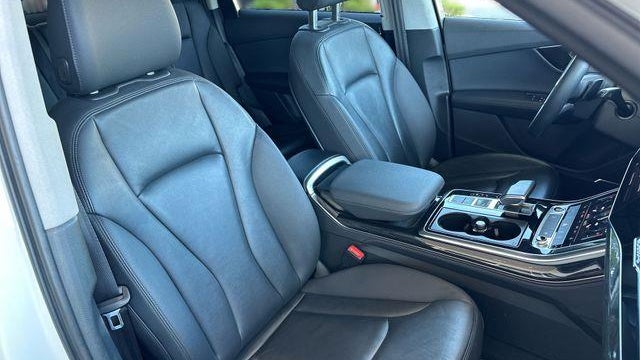 2023 Audi Q7 quattro Premium Plus 55 TFSI