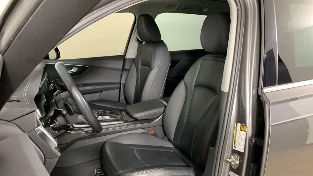 2023 Audi Q7 quattro Premium Plus 55 TFSI