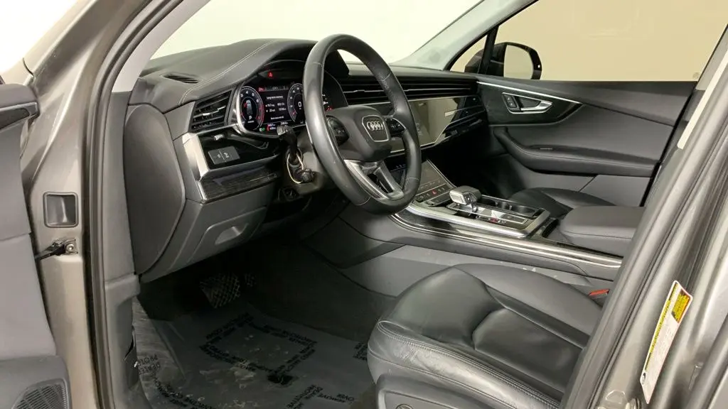2023 Audi Q7 quattro Premium Plus 55 TFSI