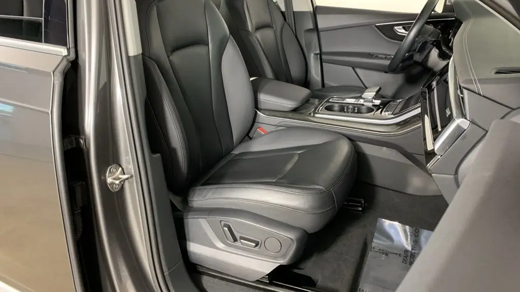 2023 Audi Q7 quattro Premium Plus 55 TFSI