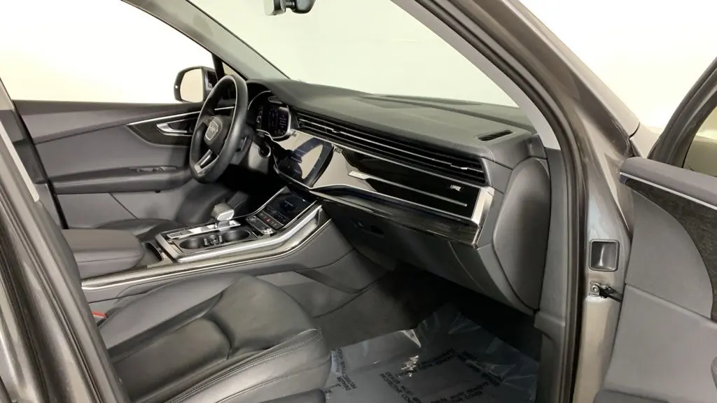 2023 Audi Q7 quattro Premium Plus 55 TFSI