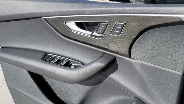 2022 Audi Q7 quattro Premium Plus 55 TFSI