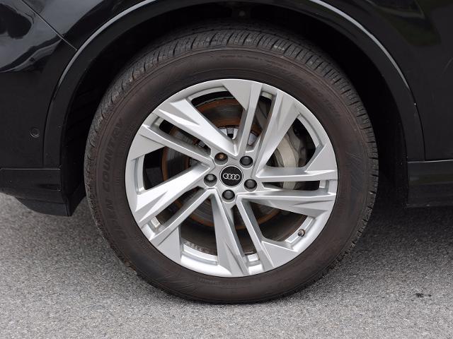 2022 Audi Q7 - $25,394