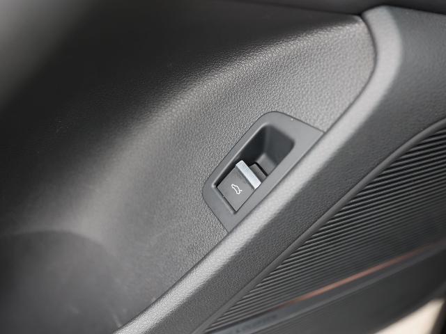 2022 Audi Q7 - $25,394