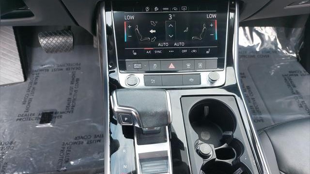 2023 Audi Q7 quattro Premium Plus 55 TFSI