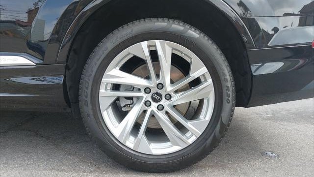 2023 Audi Q7 quattro Premium Plus 55 TFSI
