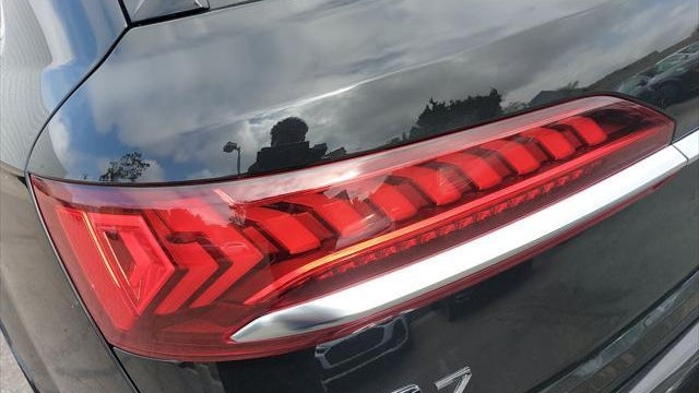 2023 Audi Q7 quattro Premium Plus 55 TFSI
