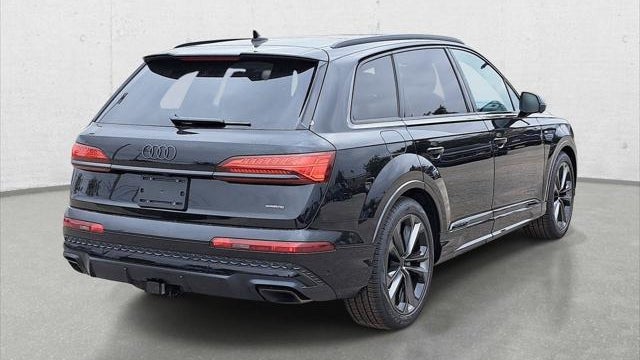 2026 Audi Q7 quattro S line Premium Plus 55 TFSI