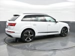 2019 Q7 Thumbnail 6