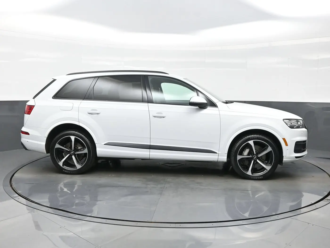 2019 Audi Q7 - $19,990