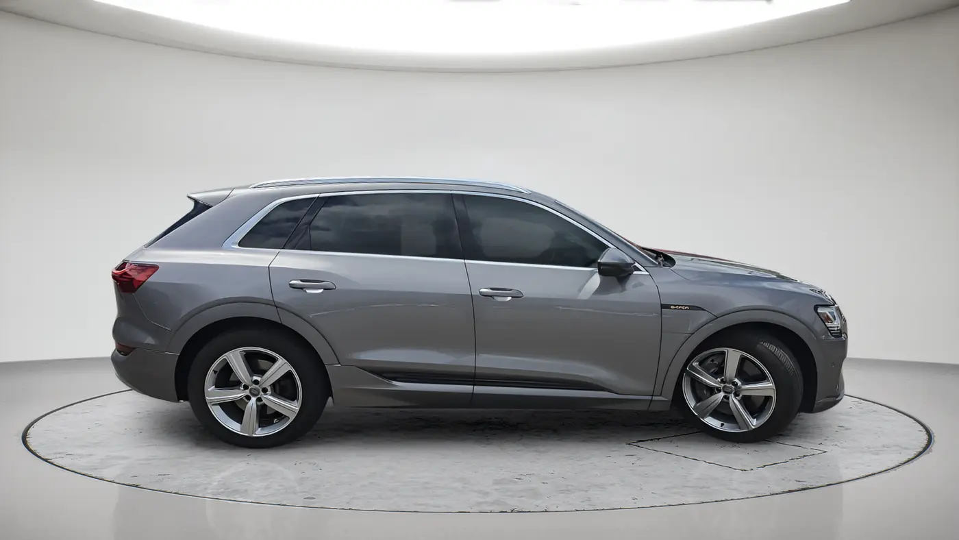 2019 Audi e-tron quattro Prestige