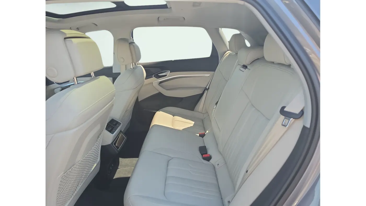 2019 Audi e-tron quattro Prestige
