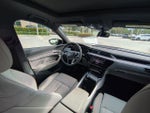 2023 e-tron Thumbnail 6
