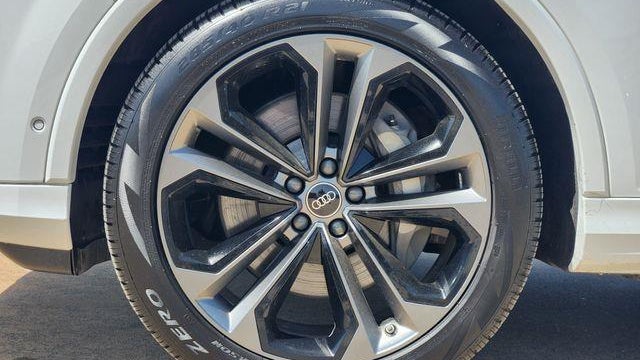 2025 Audi Q7 quattro Prestige 55 TFSI