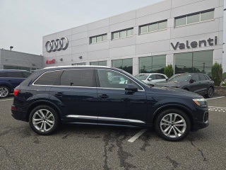 2025 Audi Q7 with Waitomo Blue Exterior