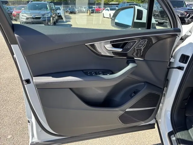 2023 Audi Q7 - $53,995