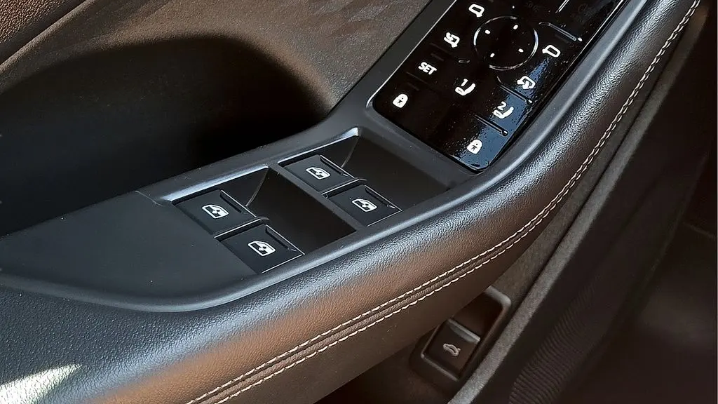 2025 Audi A5 quattro Premium Plus TFSI