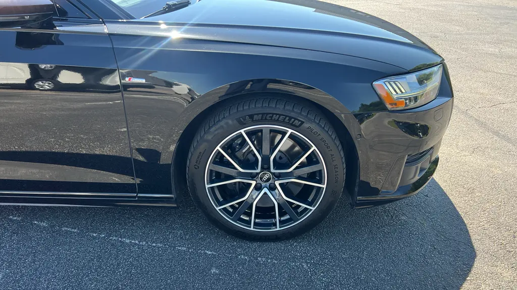 2021 Audi A8 L quattro 60 TFSI