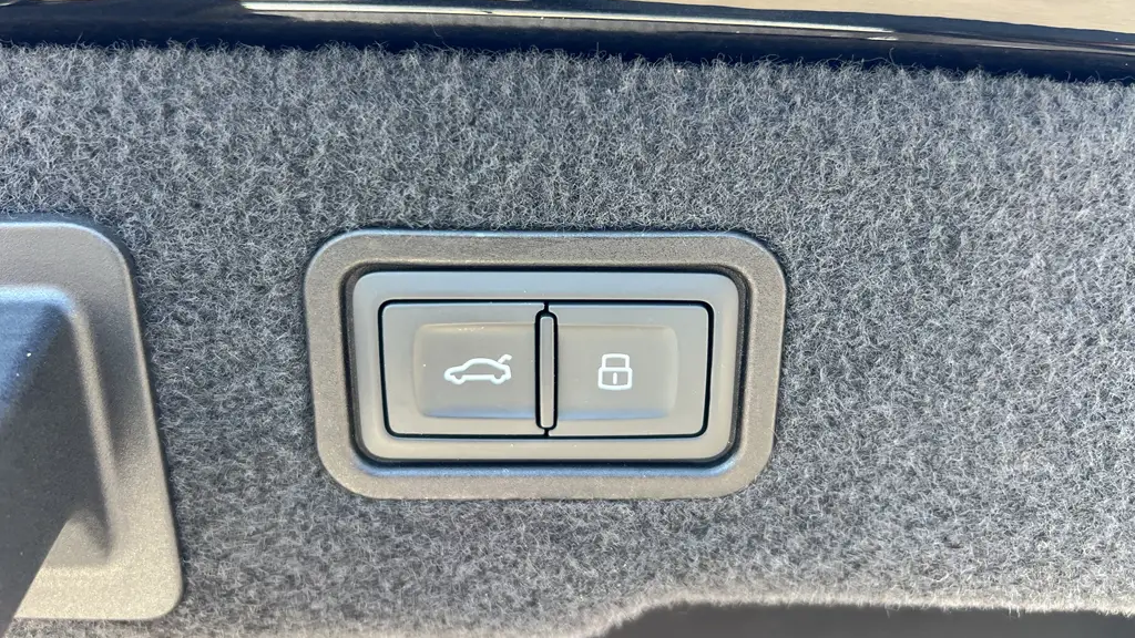 2021 Audi A8 L quattro 60 TFSI
