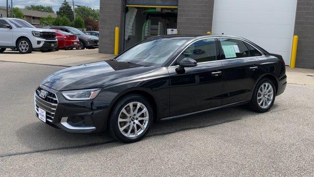 2022 Audi A4 quattro Premium 40 TFSI
