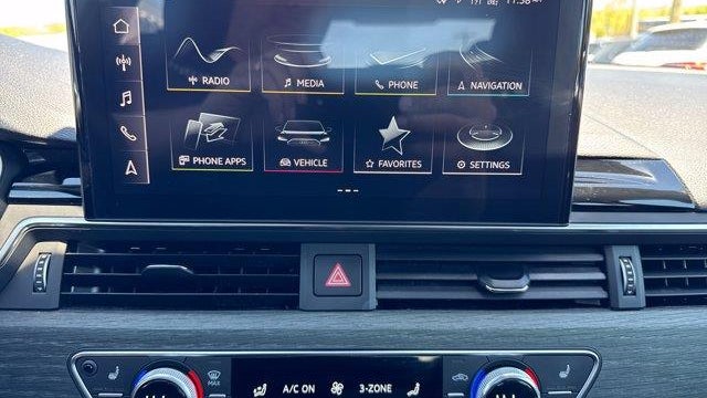 2021 Audi A4 quattro Premium 40 TFSI
